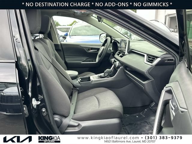 Used 2020 Toyota RAV4 XLE w/ Convenience Package AWD/4WD image 16