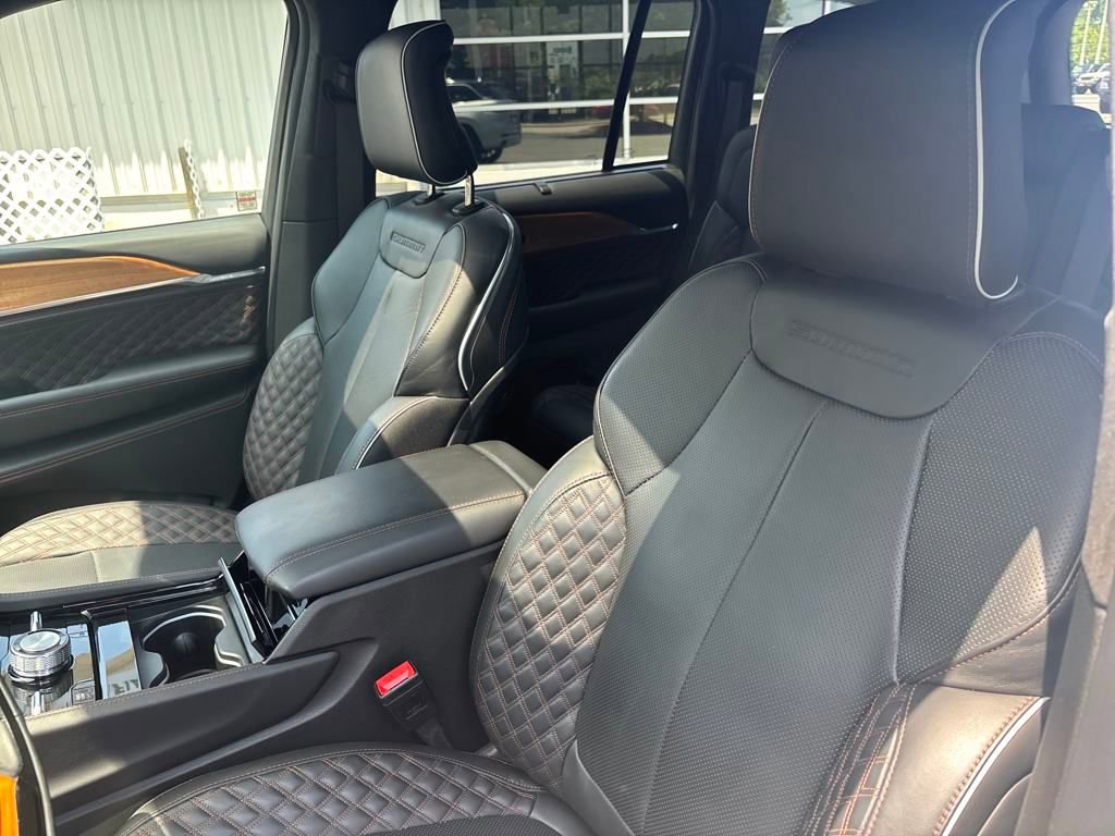 New 2024 Jeep Grand Cherokee Summit AWD/4WD image 20