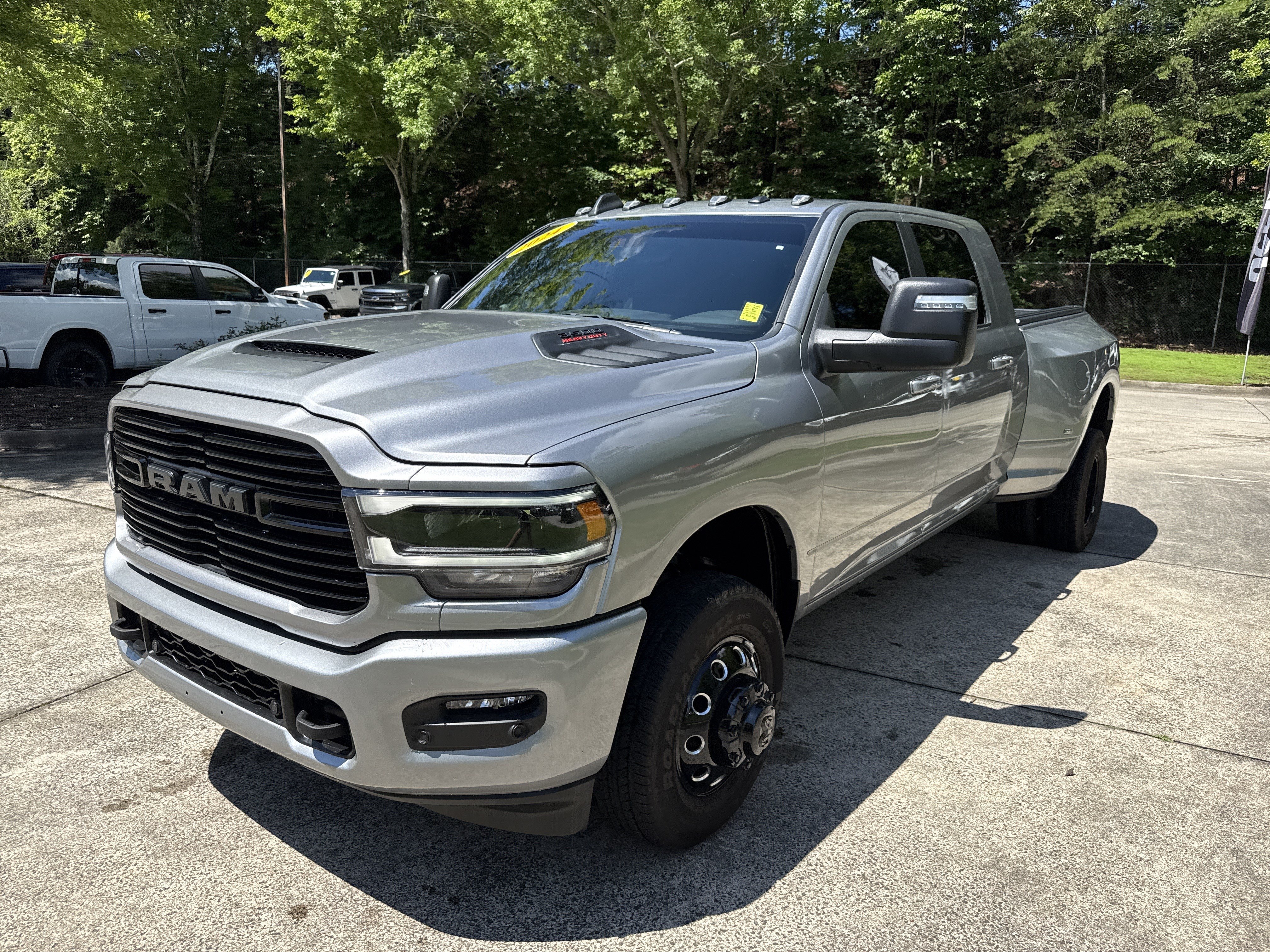 Used 2024 RAM 3500 Laramie w/ Night Edition AWD/4WD image 3