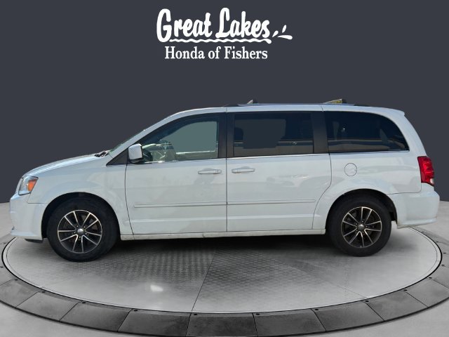 Used 2017 Dodge Grand Caravan SXT FWD image 2