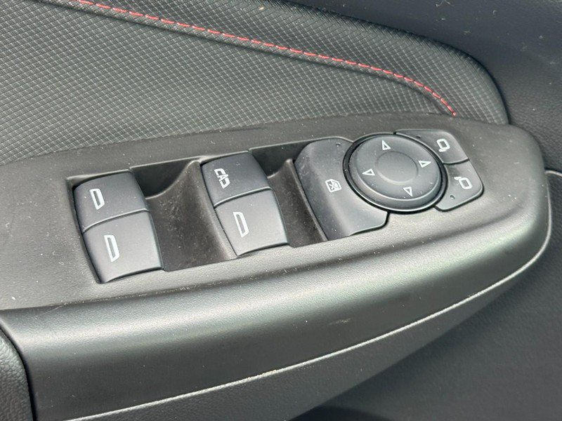 Used 2025 Chevrolet TrailBlazer RS w/ Convenience Package AWD/4WD image 23