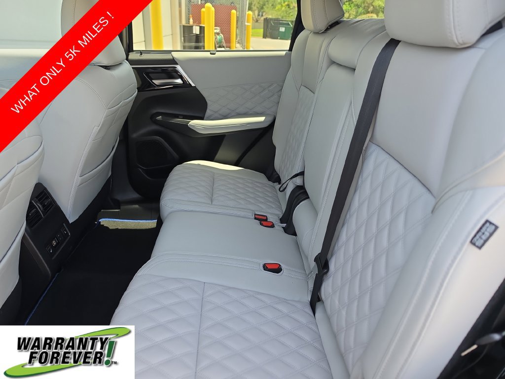 Used 2025 Mitsubishi Outlander SEL Black Edition AWD/4WD image 15