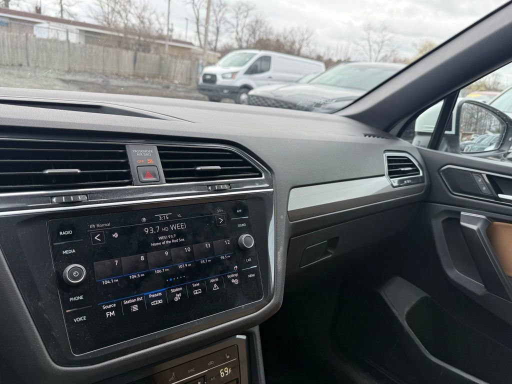 Used 2022 Volkswagen Tiguan SE image 25