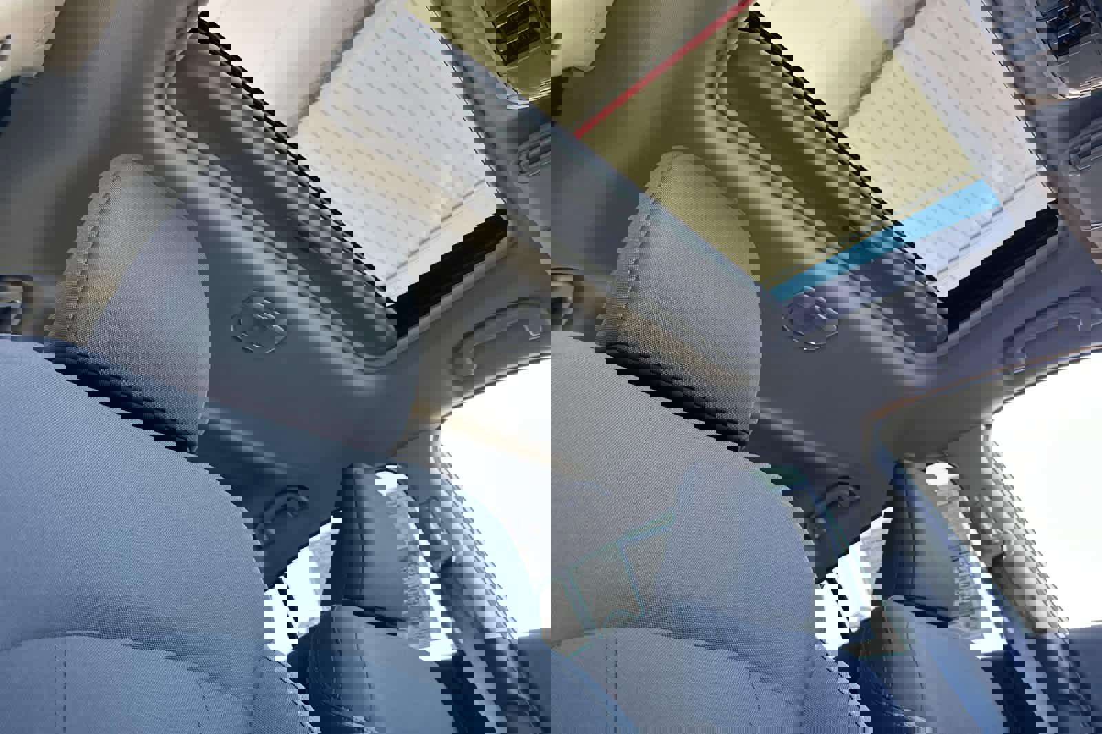 New 2025 Subaru Crosstrek 2.0i Premium image 18