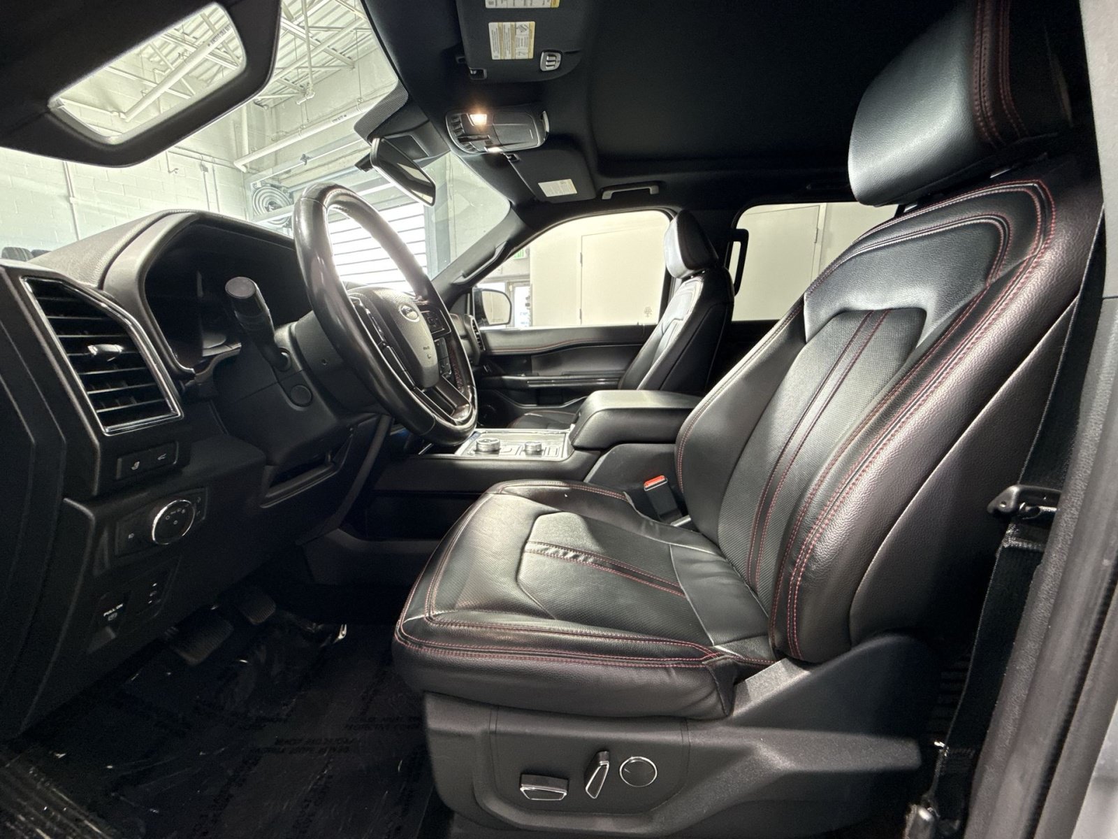 Used 2021 Ford Expedition Limited AWD/4WD image 14