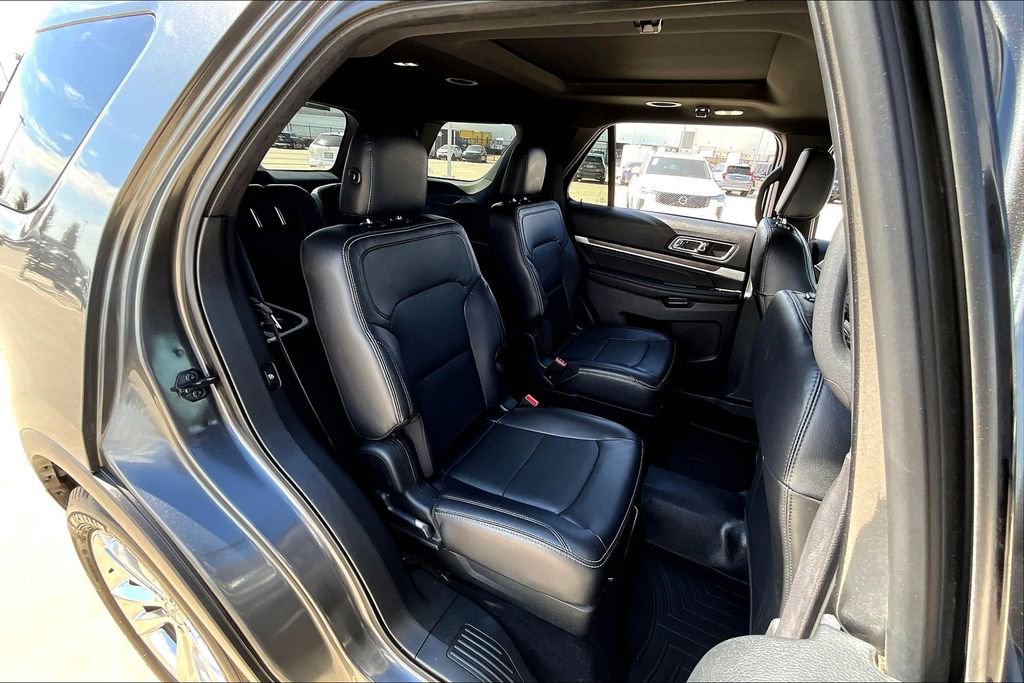 Used 2019 Ford Explorer Limited w/ Ford Safe & Smart Package image 33