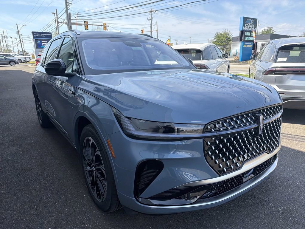 New 2026 Lincoln Nautilus Reserve image 4