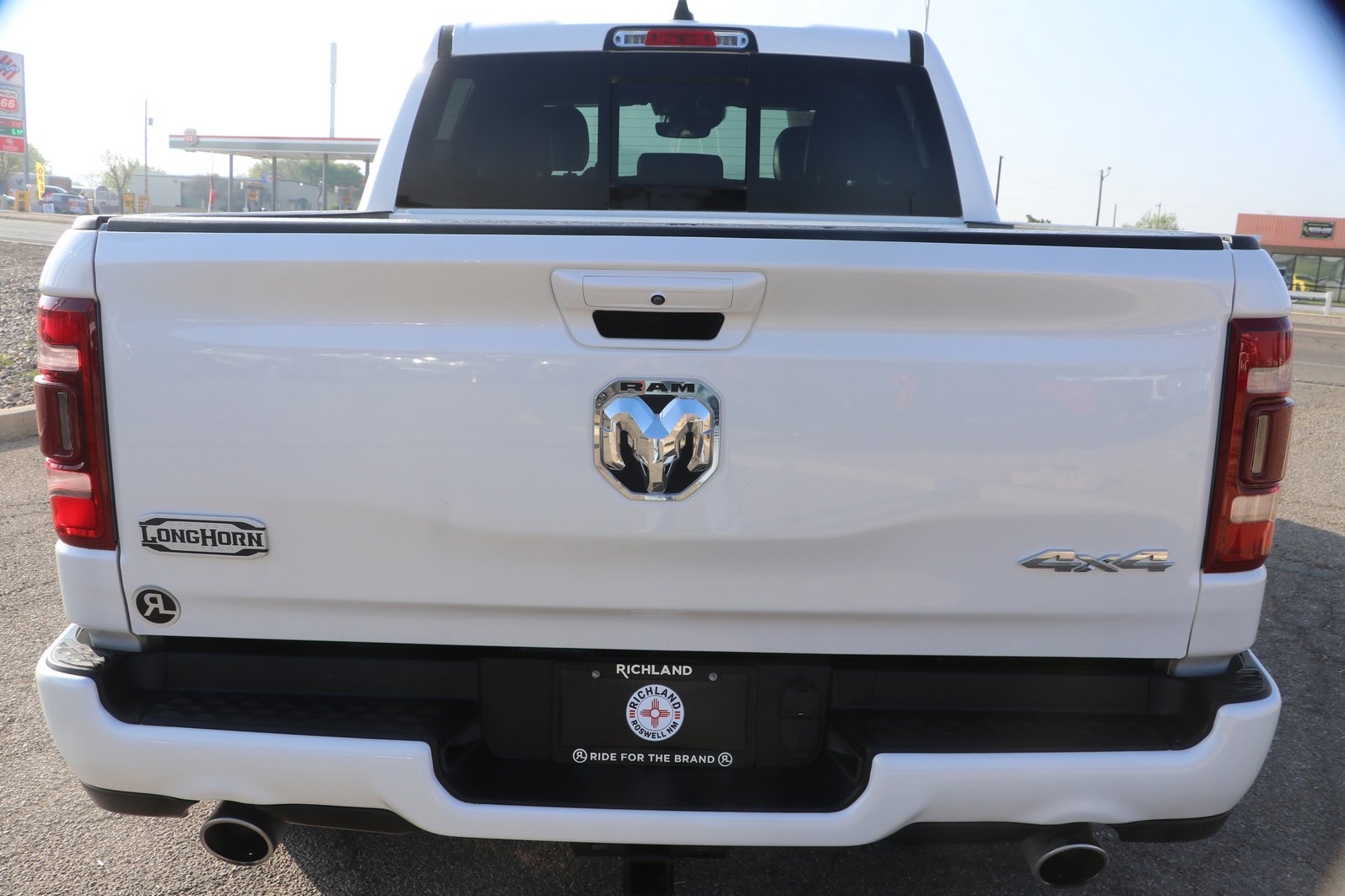 Used 2023 RAM 1500 Limited w/ Body Color Bumper Group image 6