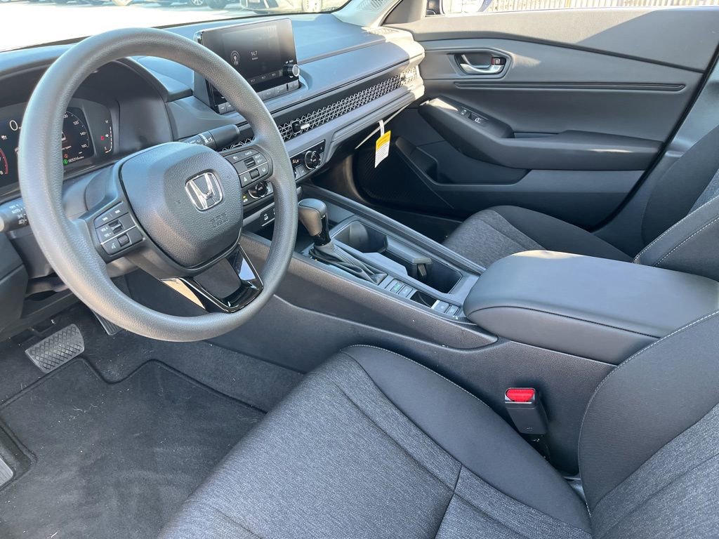 Used 2025 Honda Accord SE image 18