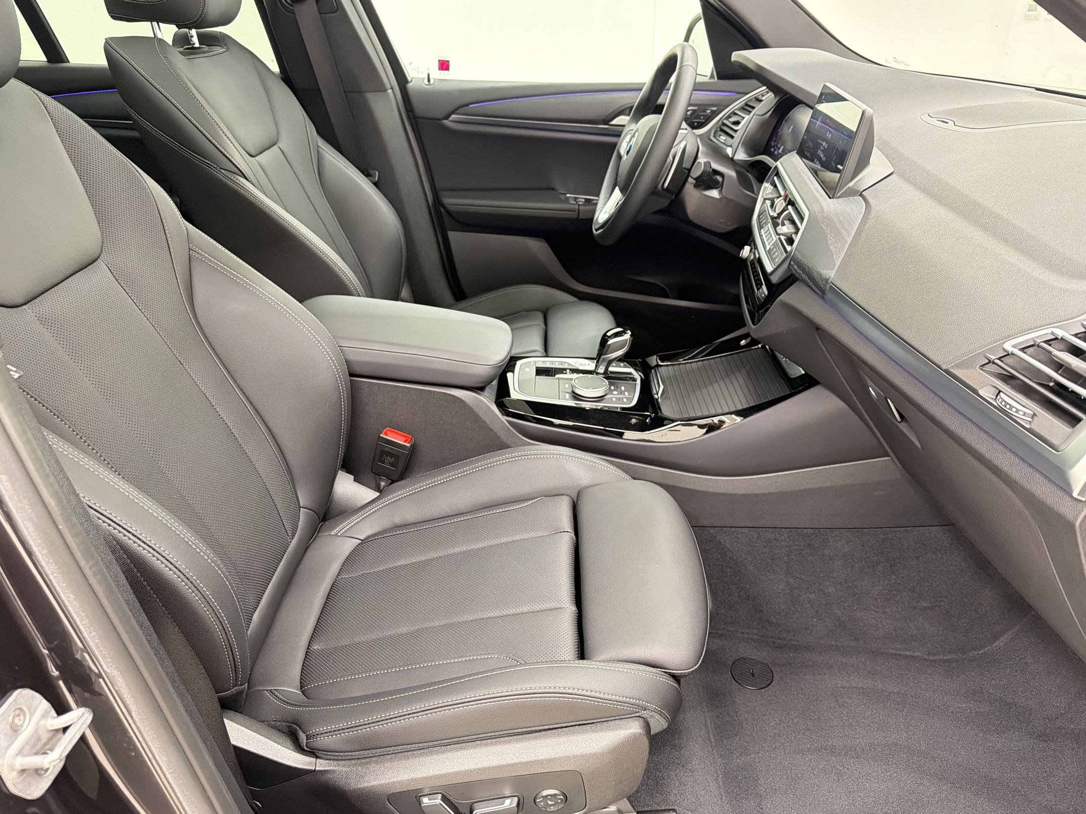 Certified 2024 BMW X3 xDrive30i w/ Convenience Package image 30