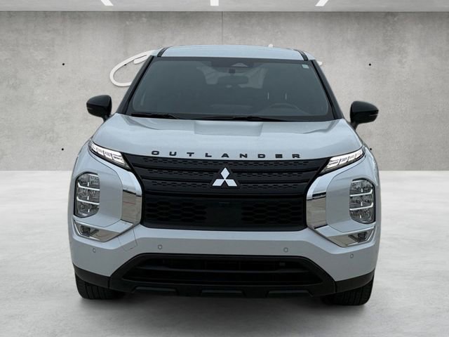 Used 2023 Mitsubishi Outlander SE Black Edition image 18