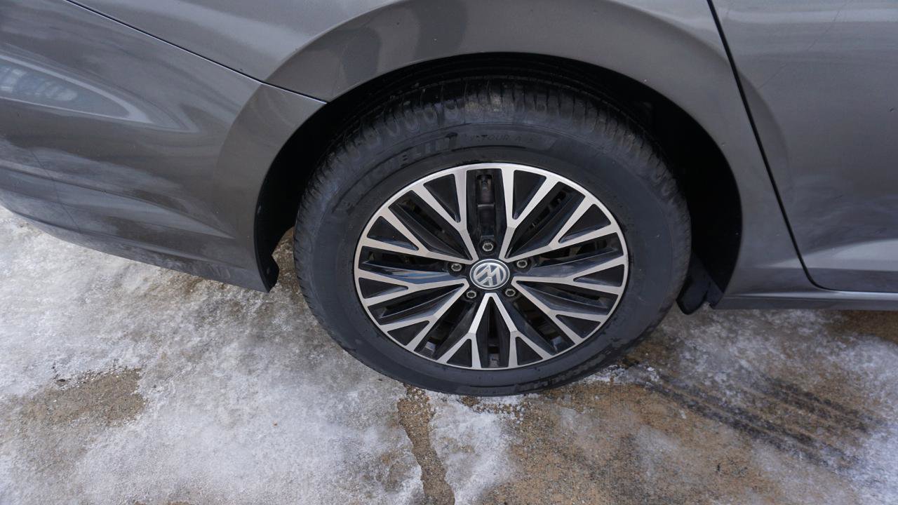 Used 2019 Volkswagen Jetta R-Line image 11