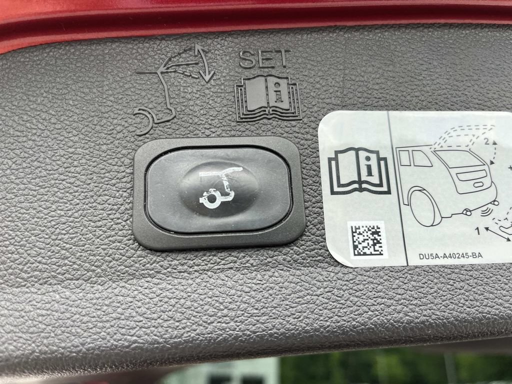 Used 2019 Ford Escape Titanium FWD image 21