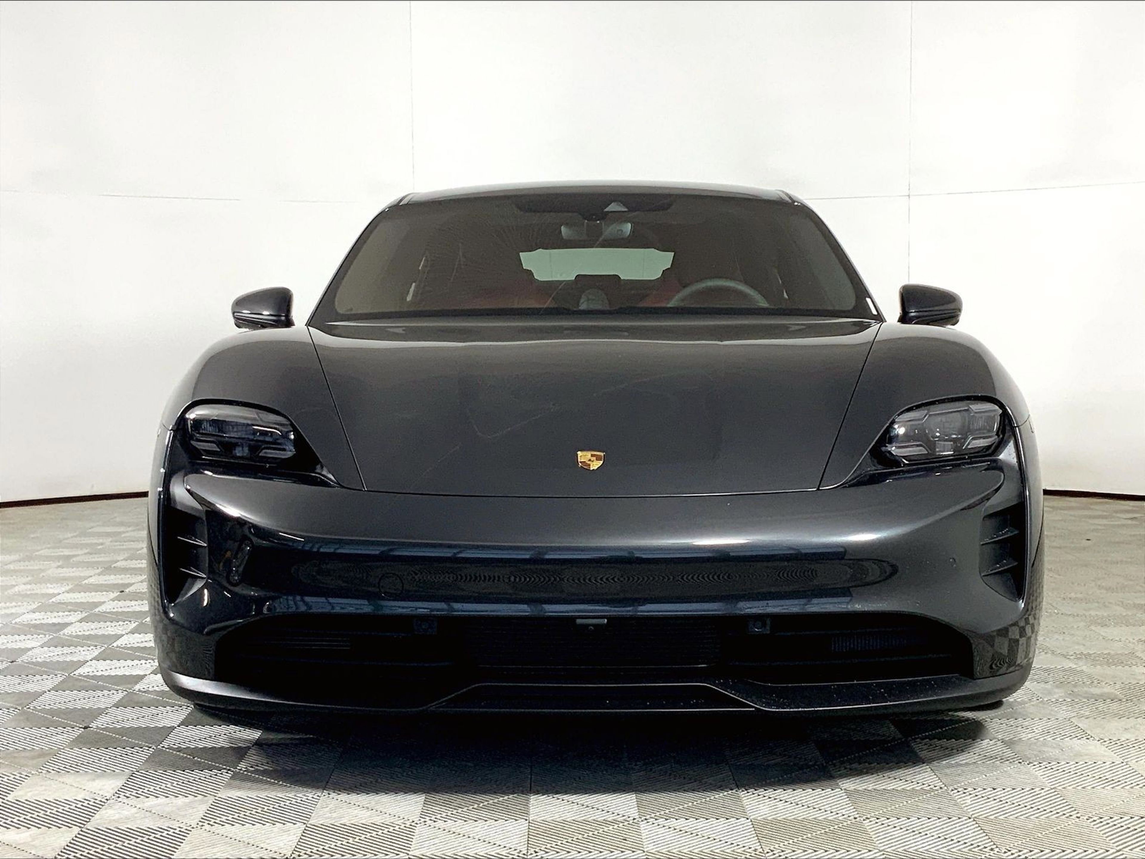 Used 2022 Porsche Taycan GTS AWD/4WD image 5