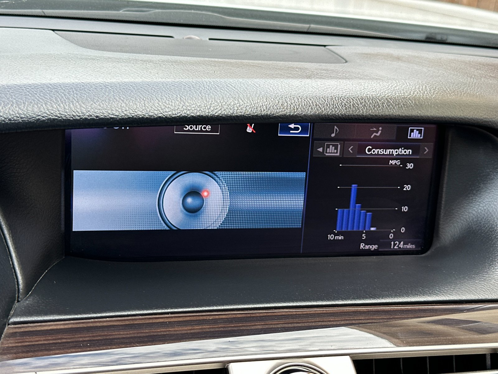 Used 2015 Lexus LS 460 w/ Comfort Package RWD image 23