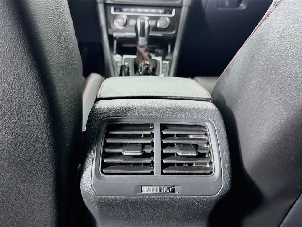 Used 2016 Volkswagen GTI Autobahn w/ Lighting Package (SEL) FWD image 31