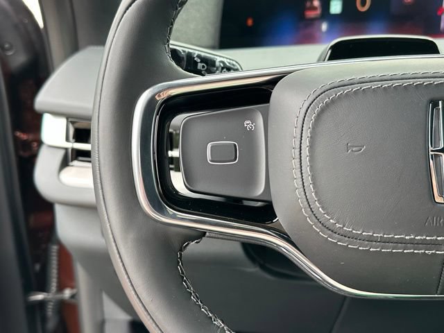 New 2027 Lincoln Navigator Reserve w/ Jet Appearance Package AWD/4WD image 9