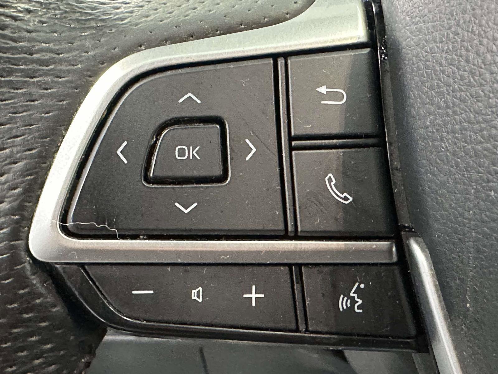 Certified 2023 Toyota Sienna XSE AWD/4WD image 35