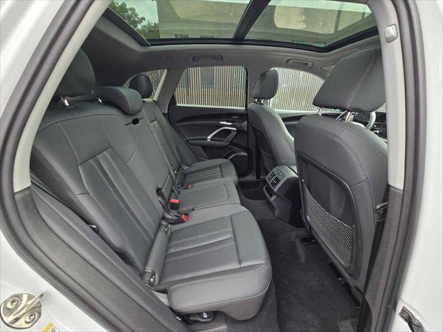Certified 2025 Audi Q5 Premium w/ Premium Plus AWD/4WD image 12