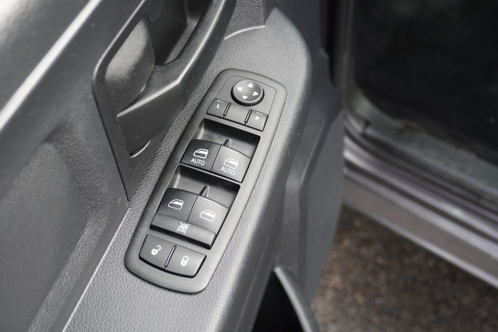 Used 2015 RAM 1500 Express image 15