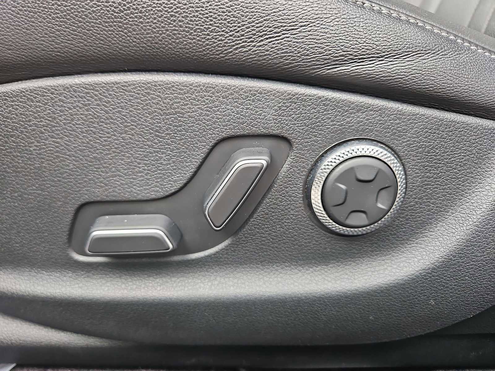 Used 2023 Genesis G80 2.5T image 19