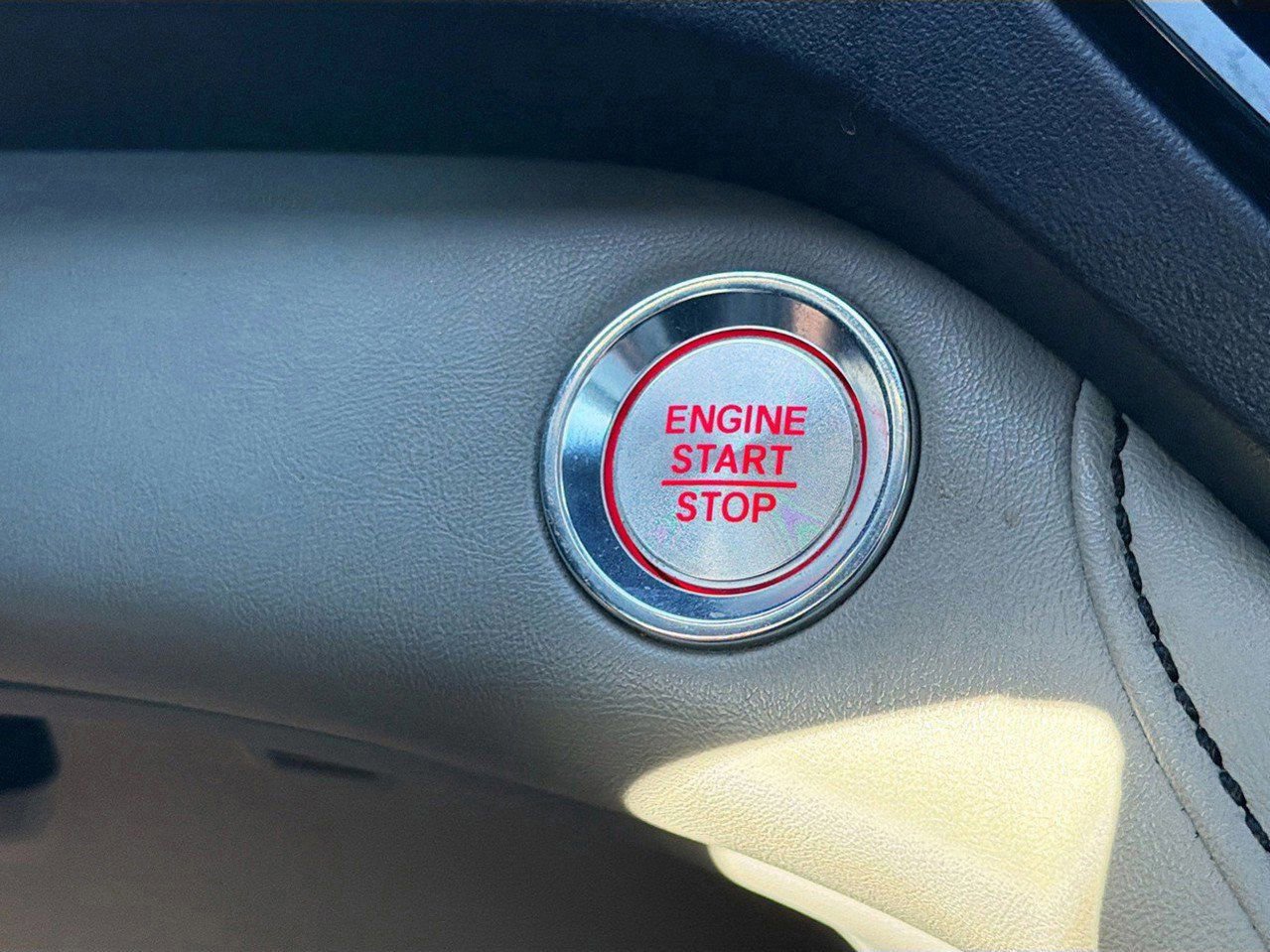 Used 2019 Acura RDX w/ Technology Package image 35