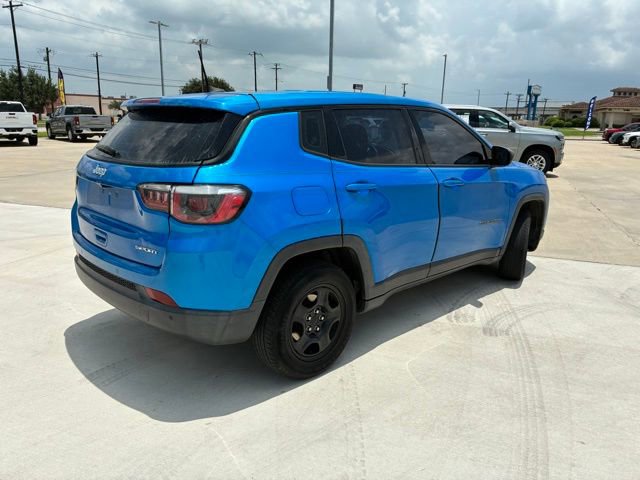 Used 2018 Jeep Compass Sport w/ Tech Group FWD image 3