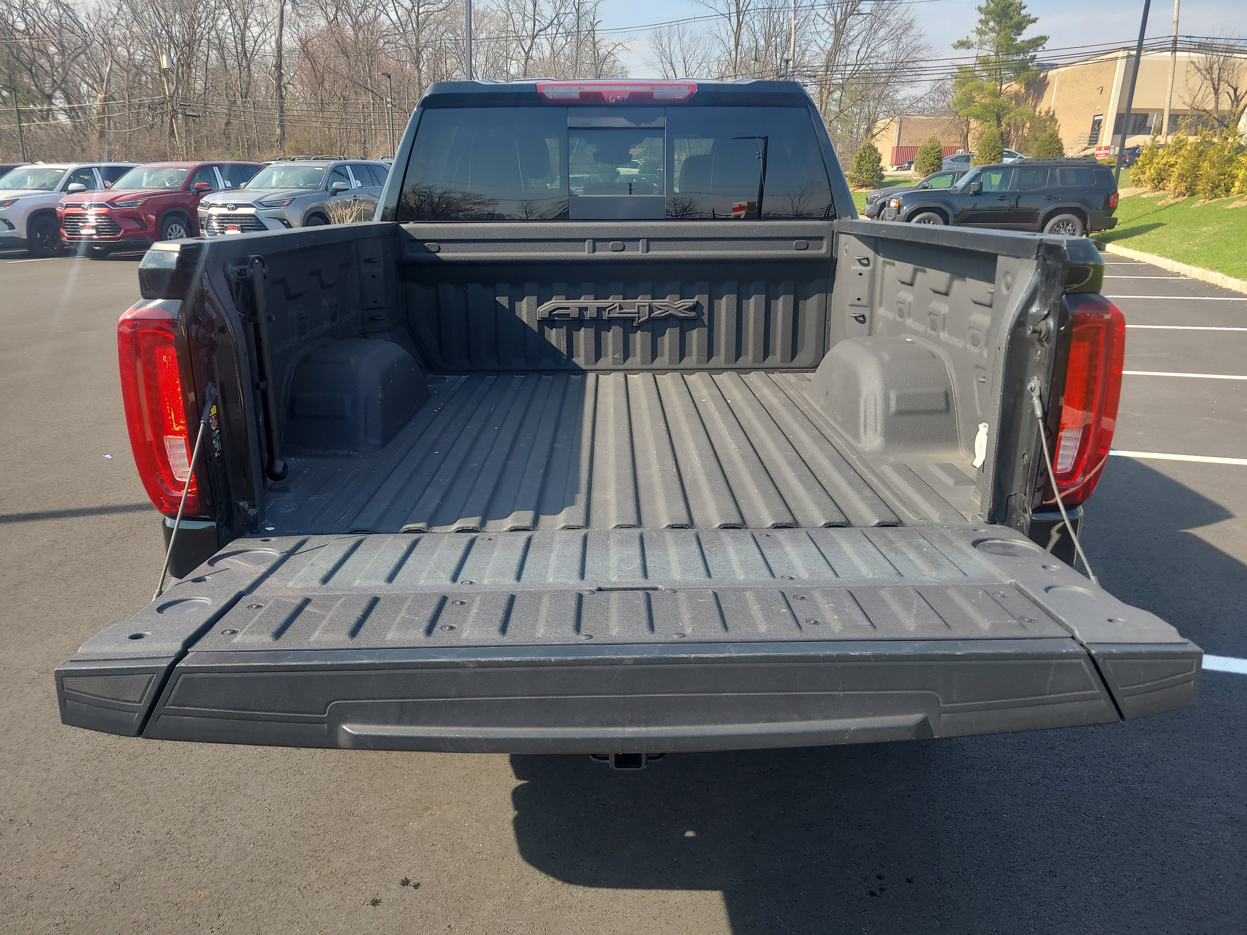 Used 2024 GMC Sierra 1500 AT4X image 32