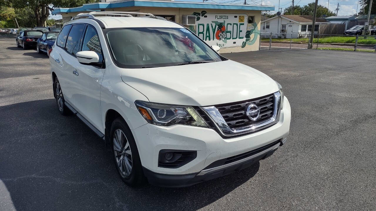 Used 2017 Nissan Pathfinder S image 3