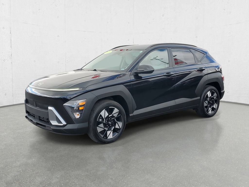 Used 2025 Hyundai Kona SEL image 4