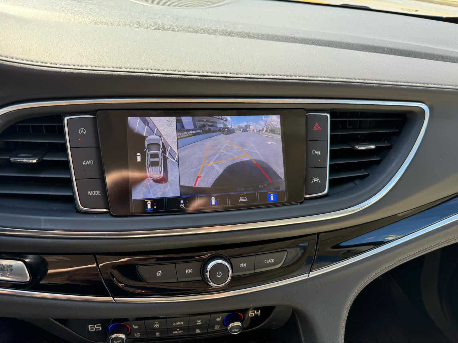 Used 2023 Buick Enclave Avenir w/ Avenir Technology Package AWD/4WD image 18