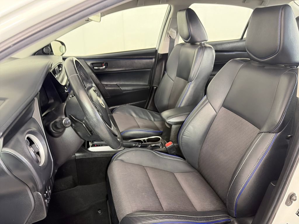 Used 2019 Toyota Corolla SE FWD image 11