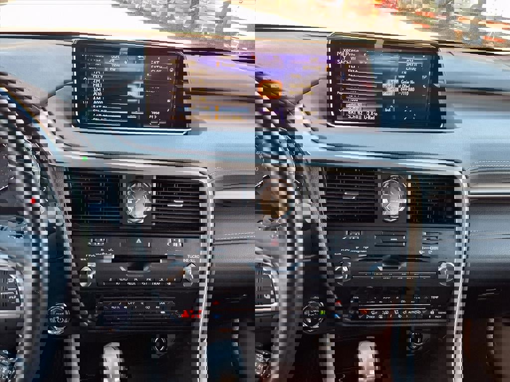 Used 2019 Lexus RX 450hL Premium w/ Premium Package image 15