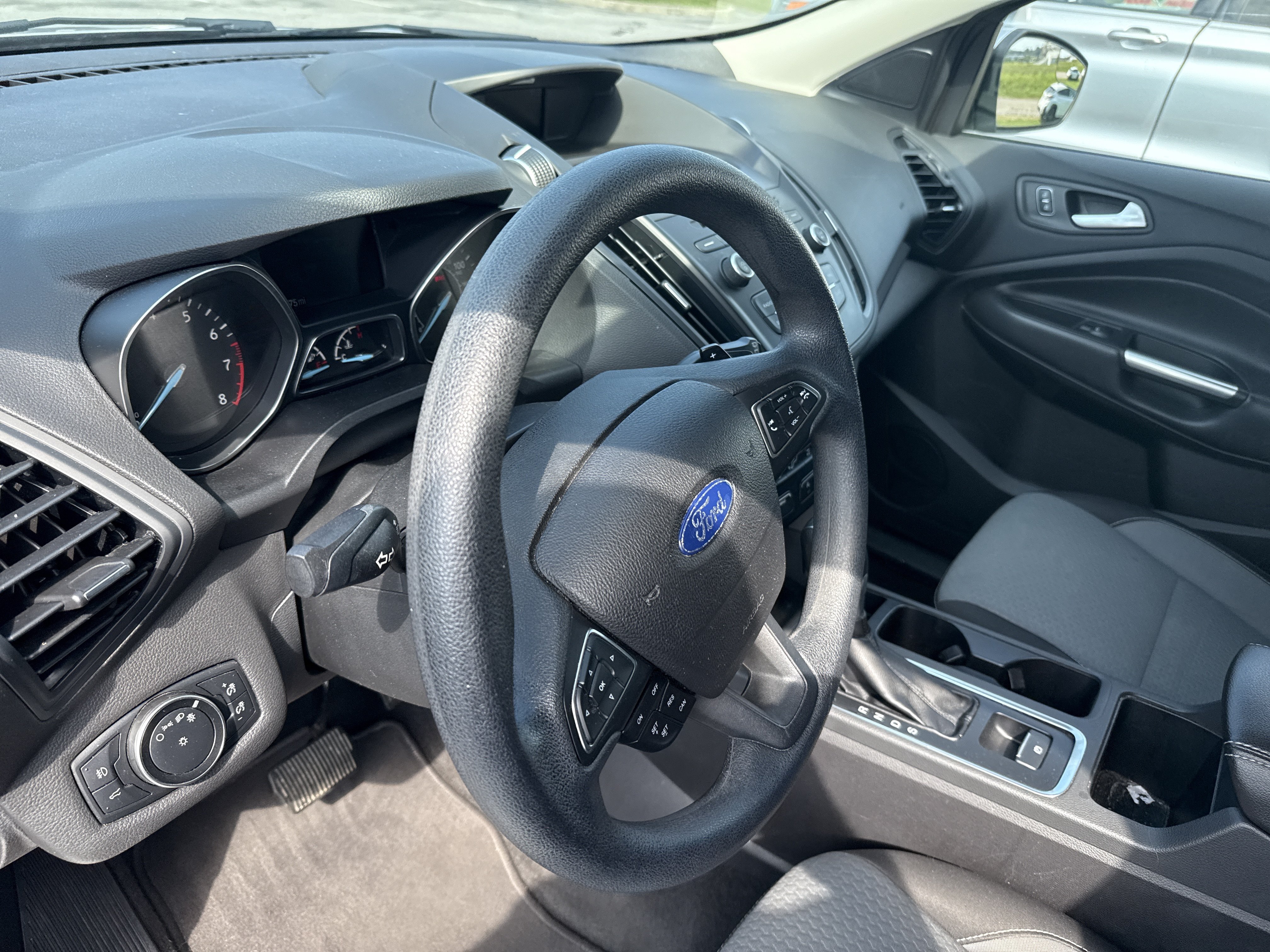 Used 2017 Ford Escape SE AWD/4WD image 9
