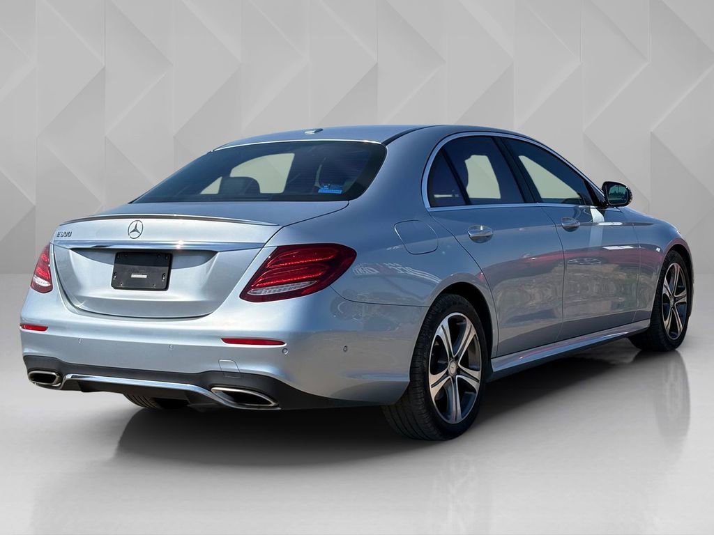 Used 2017 Mercedes-Benz E 300 image 5