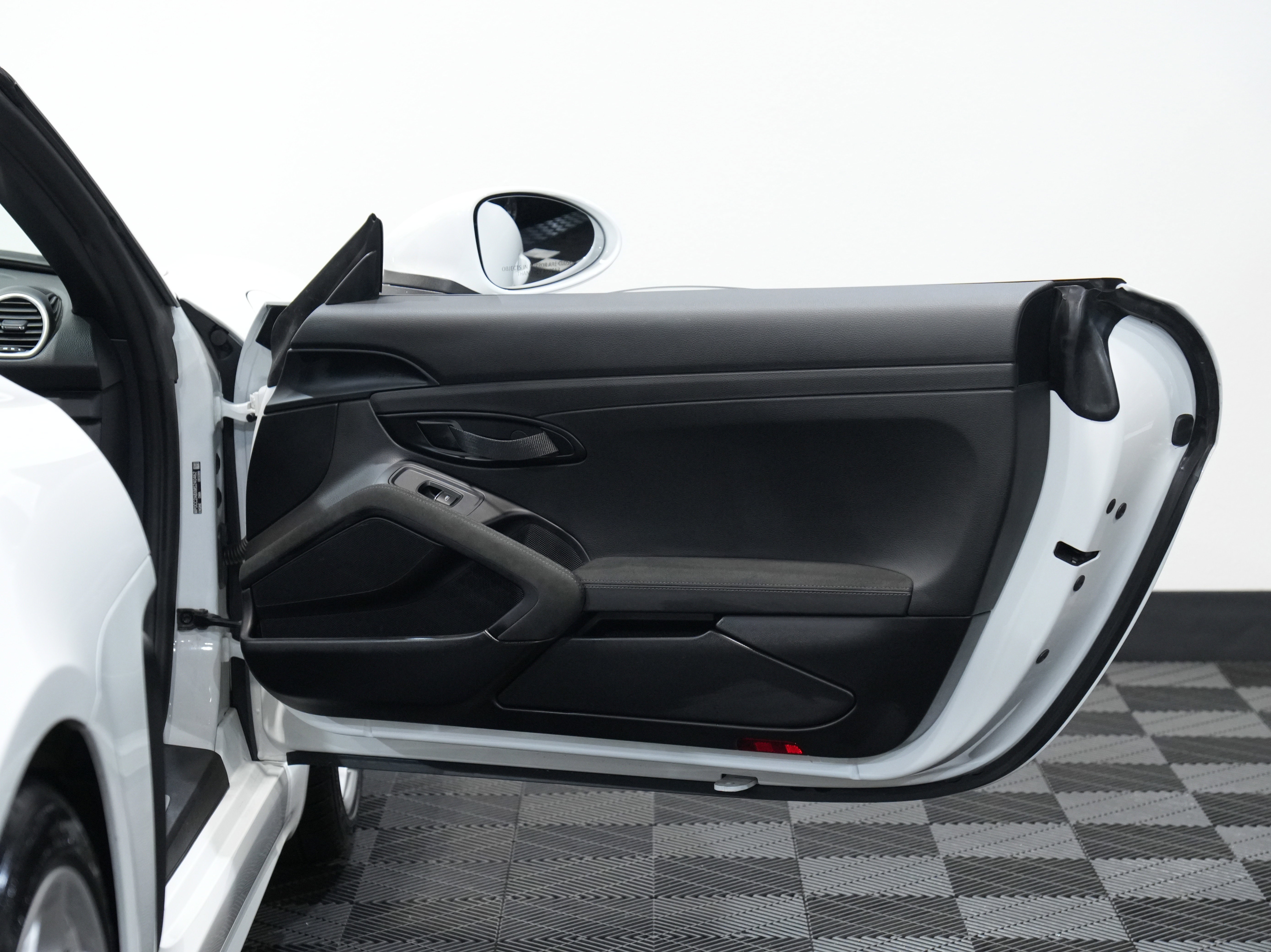 Used 2021 Porsche 718 Boxster Spyder image 28