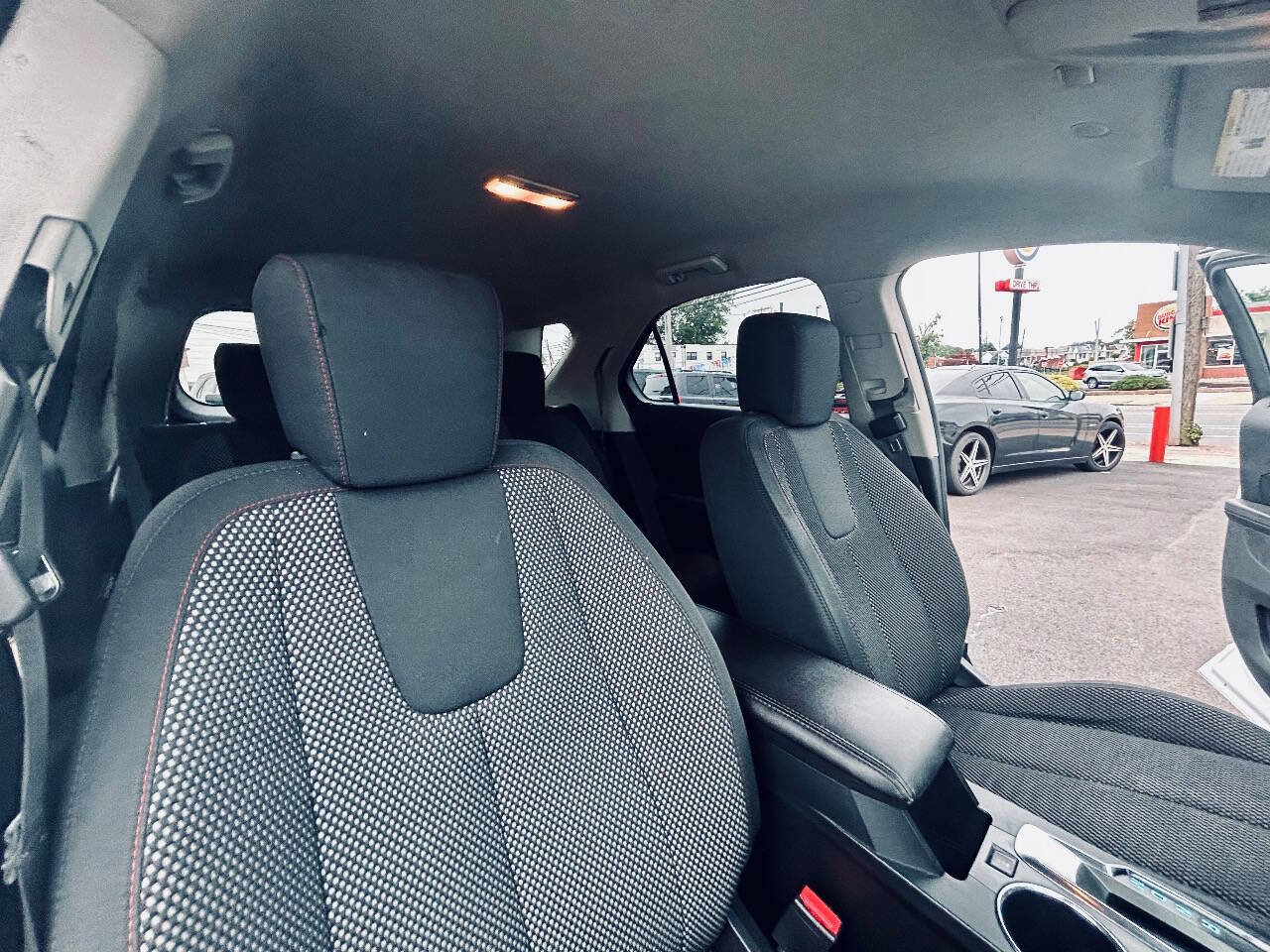 Used 2017 Chevrolet Equinox LT w/ Convenience Package image 37