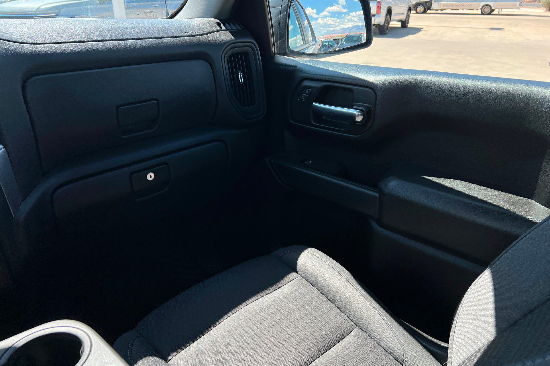 Used 2022 Chevrolet Silverado 1500 Custom AWD/4WD image 11