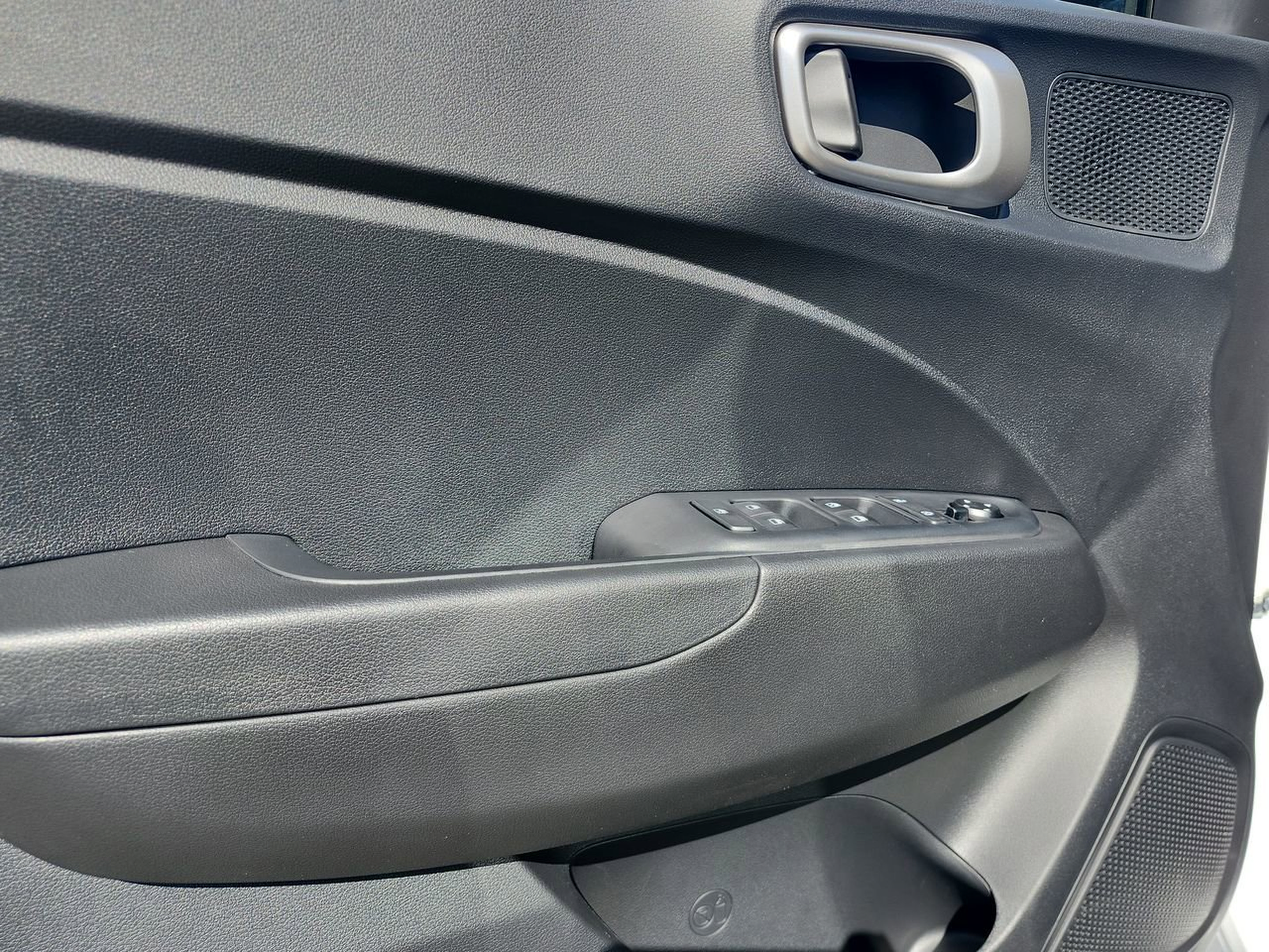 Certified 2026 Hyundai Venue SEL FWD image 16
