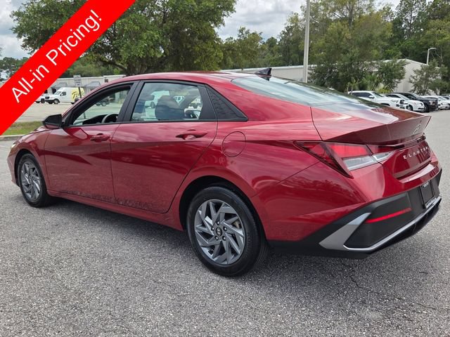Used 2024 Hyundai Elantra SEL FWD image 3