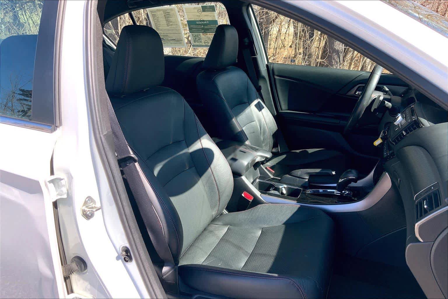 Used 2017 Honda Accord Sport Special Edition image 8