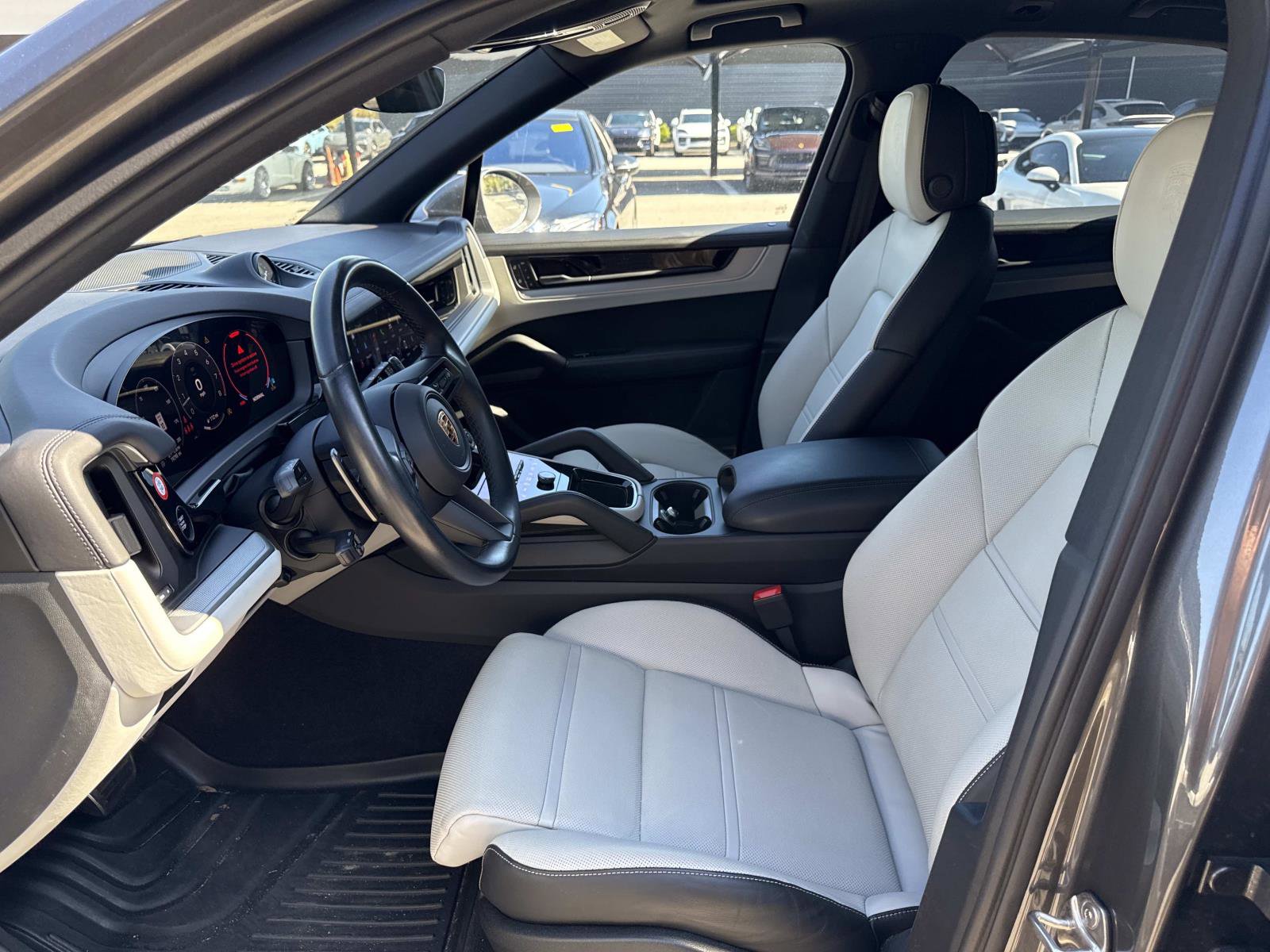 Certified 2024 Porsche Cayenne S image 5