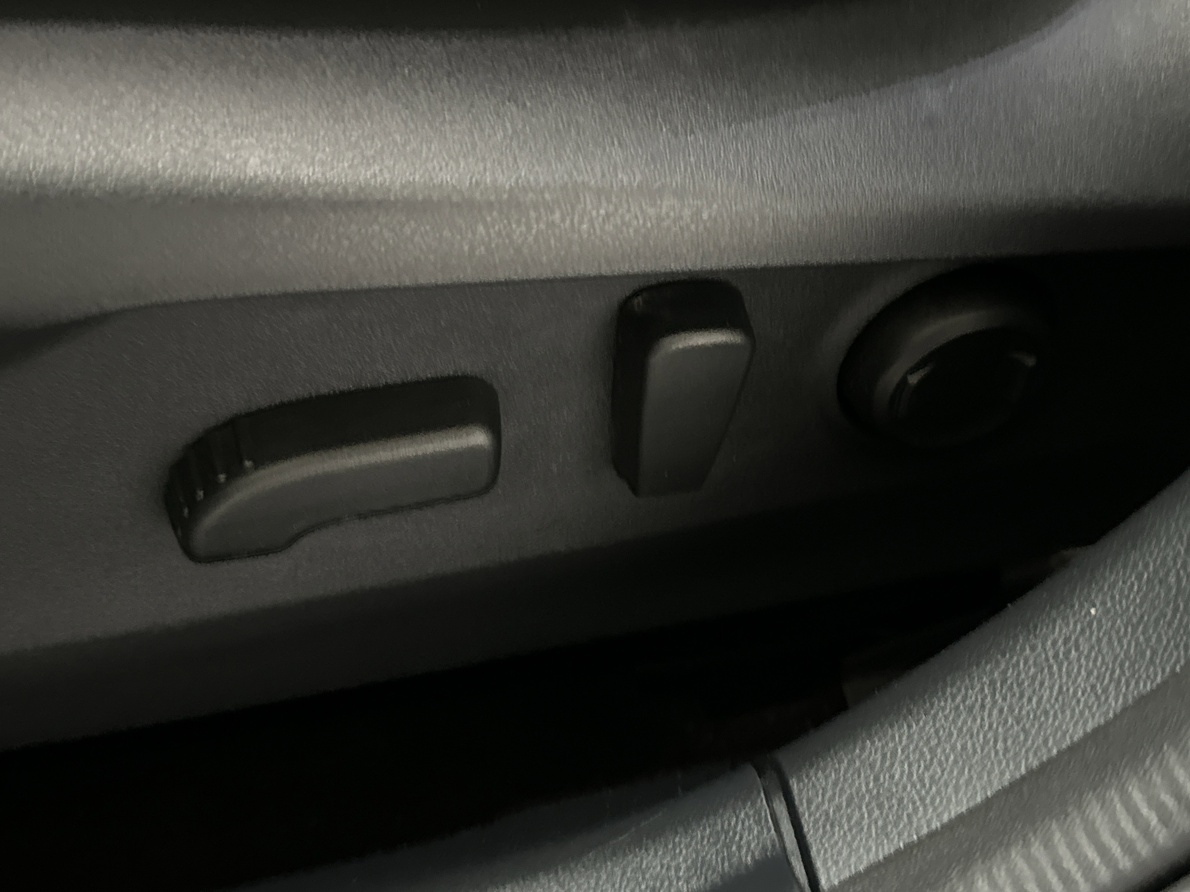 Used 2025 Subaru Outback Premium w/ Popular Package #1A image 19