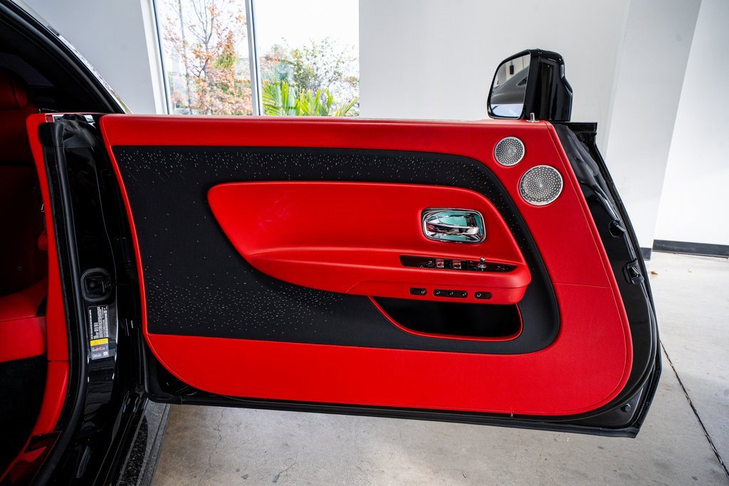 Used 2024 Rolls-Royce Spectre w/ Spectre Launch Package image 39