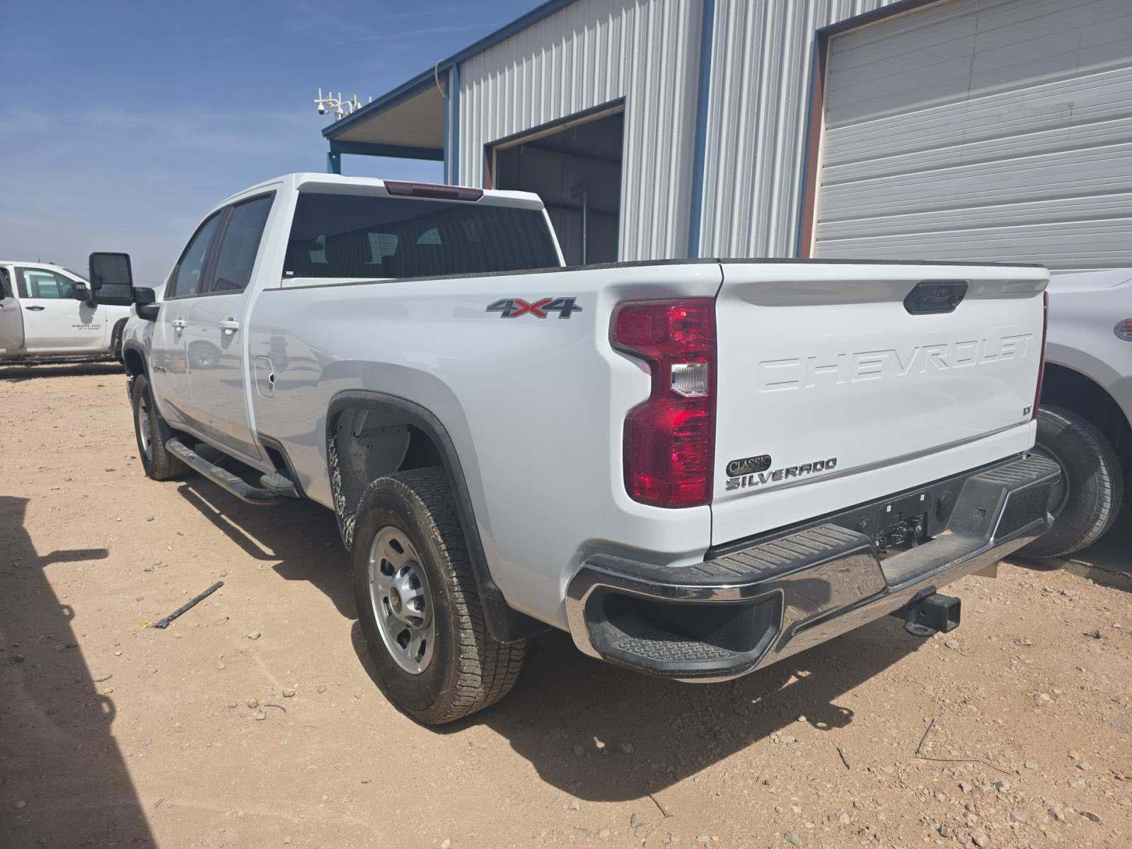Used 2025 Chevrolet Silverado 2500 LT w/ Convenience Package image 4