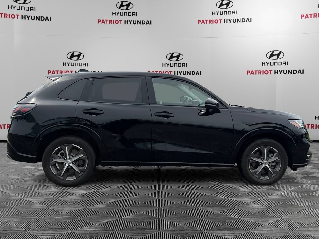 Used 2024 Honda HR-V EX-L image 2