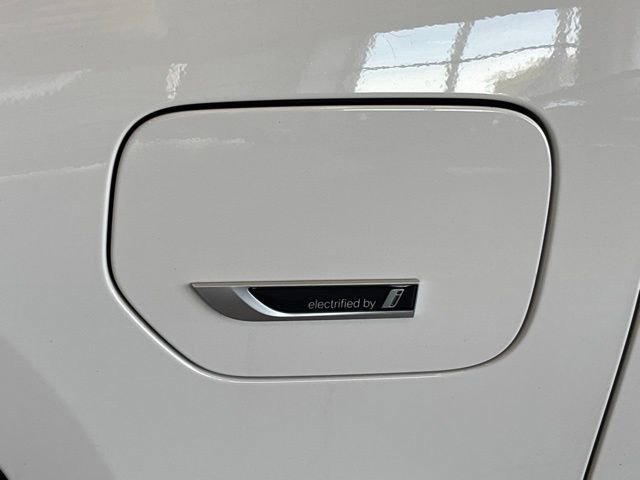 Used 2023 BMW 330e xDrive w/ Driving Assistance Package image 11