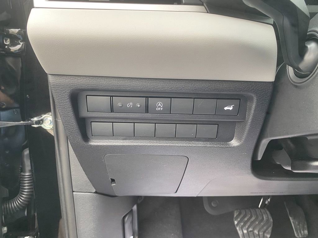 New 2026 Mitsubishi Outlander SE image 14