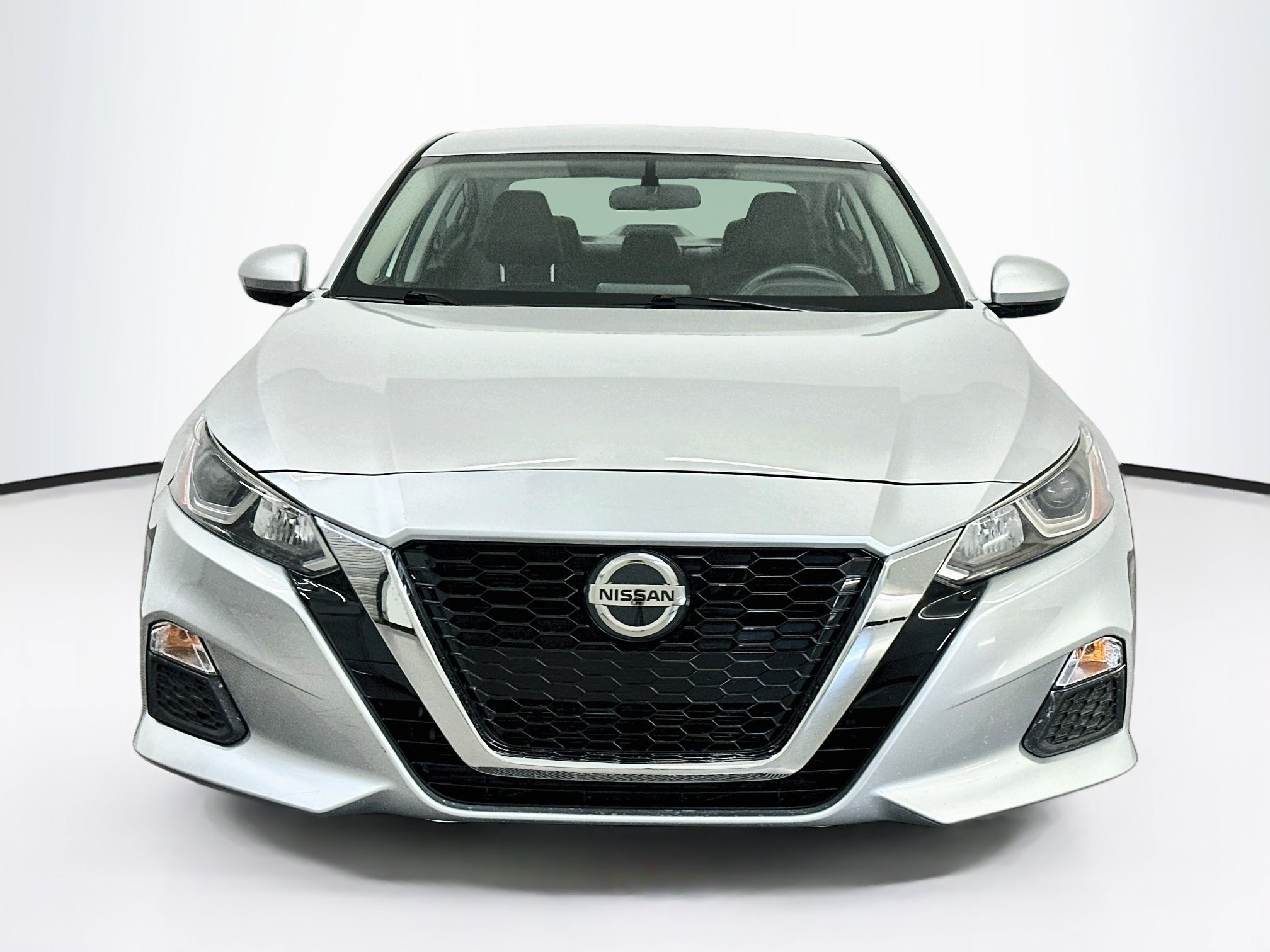 Used 2019 Nissan Altima 2.5 S FWD image 2
