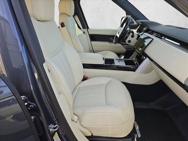 New 2025 Land Rover Range Rover Long Wheelbase SE image 10